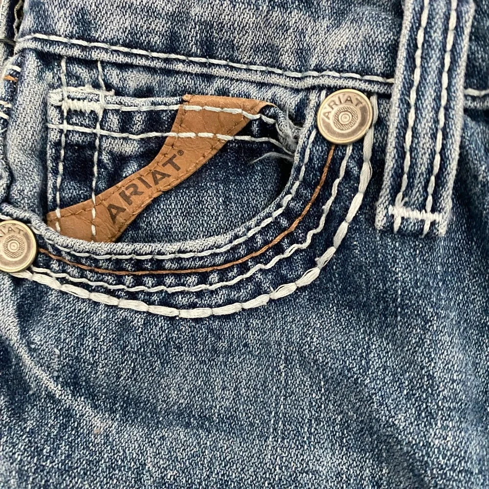 Ariat Blue Denim Jeans with Map Print Lining pantalón de niño - Picture 4 of 7